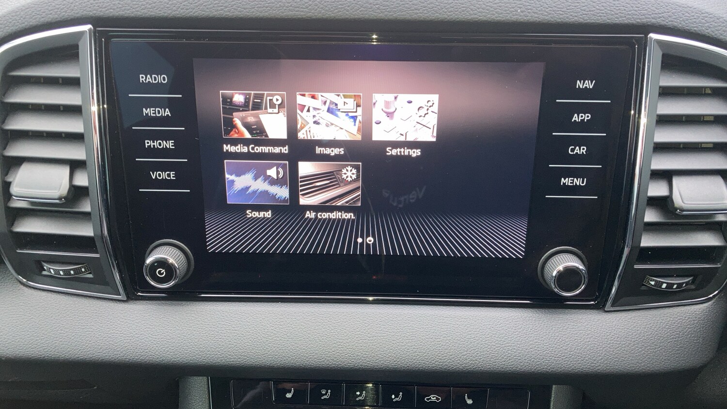 Used Skoda Karoq 2019 for sale - 76299216: Photo 47