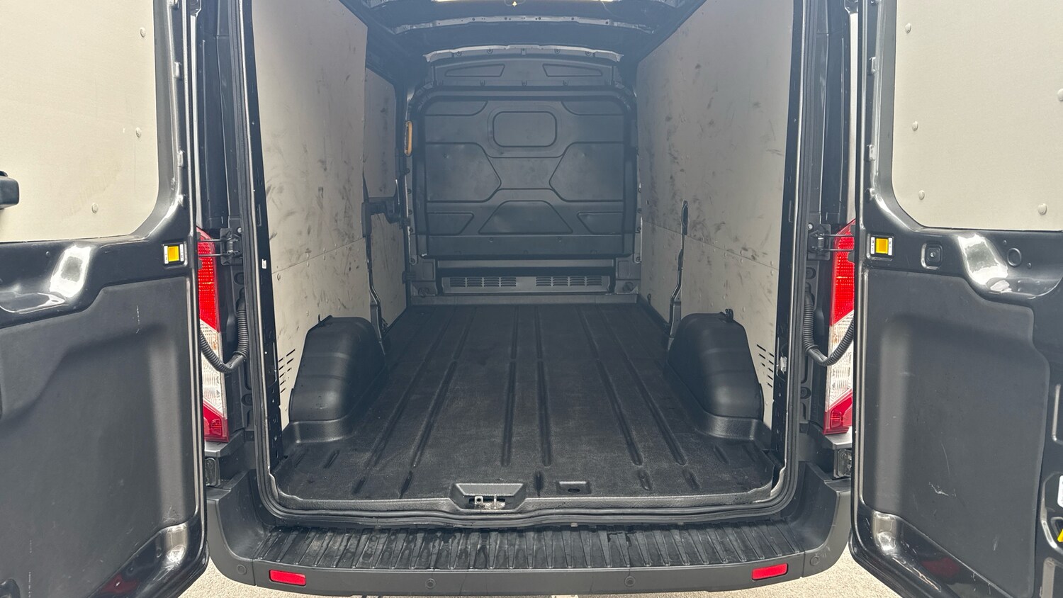 Used Ford Transit 2024 for sale - 76364347: Photo 25
