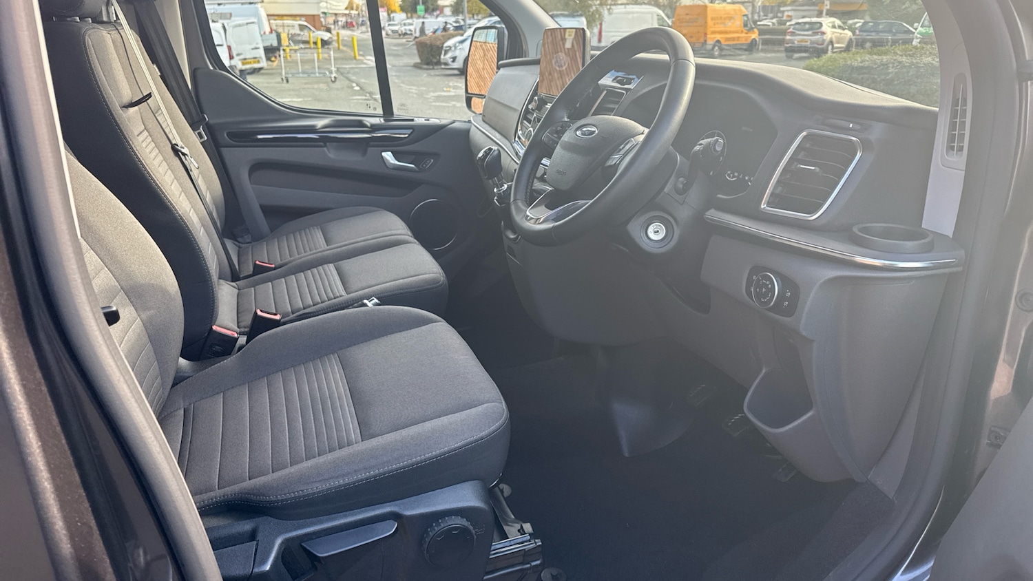 Used Ford Tourneo Custom 2023 for sale - 76368959: Photo 4