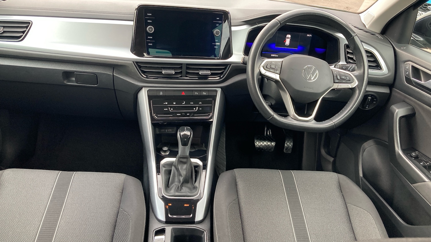 Used Volkswagen T-Roc 2022 for sale - 76766795: Photo 10