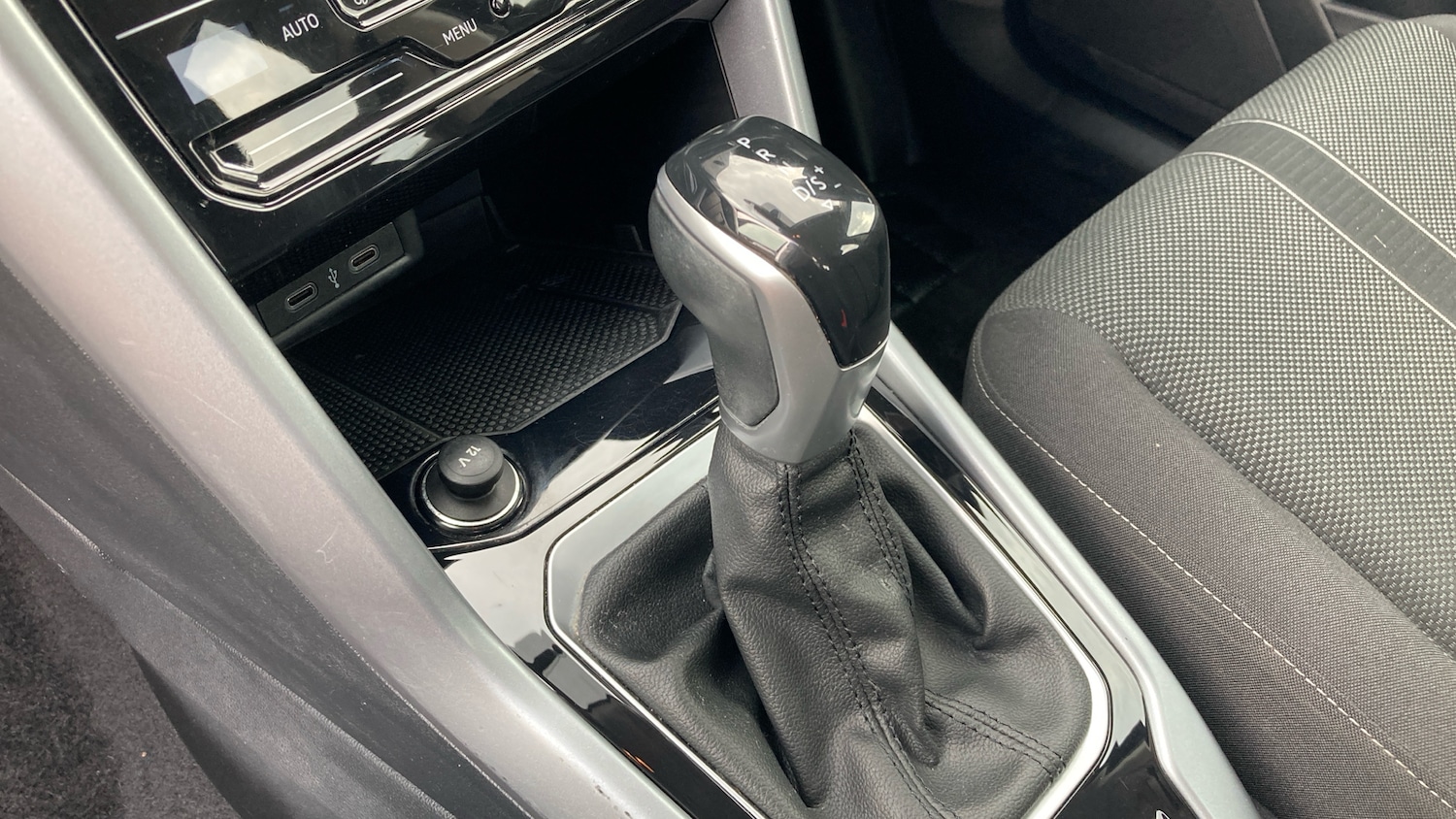 Used Volkswagen T-Roc 2022 for sale - 76766795: Photo 13