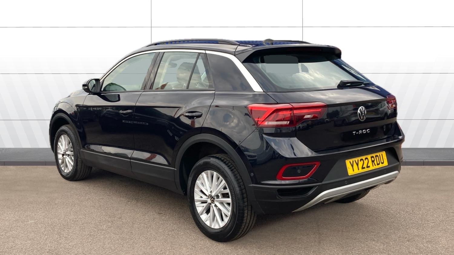 Used Volkswagen T-Roc 2022 for sale - 76766795: Photo 2