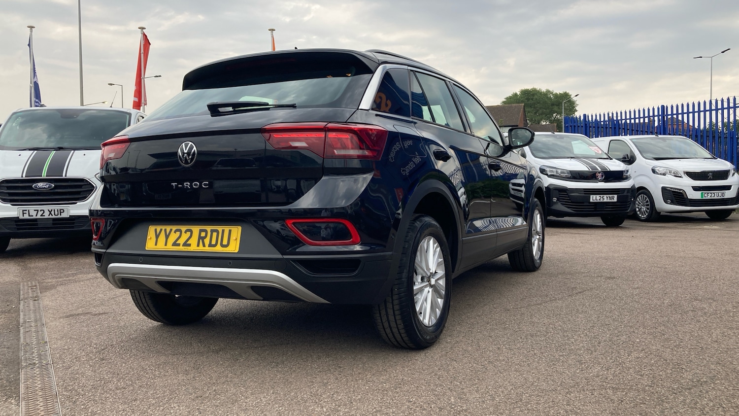 Used Volkswagen T-Roc 2022 for sale - 76766795: Photo 24