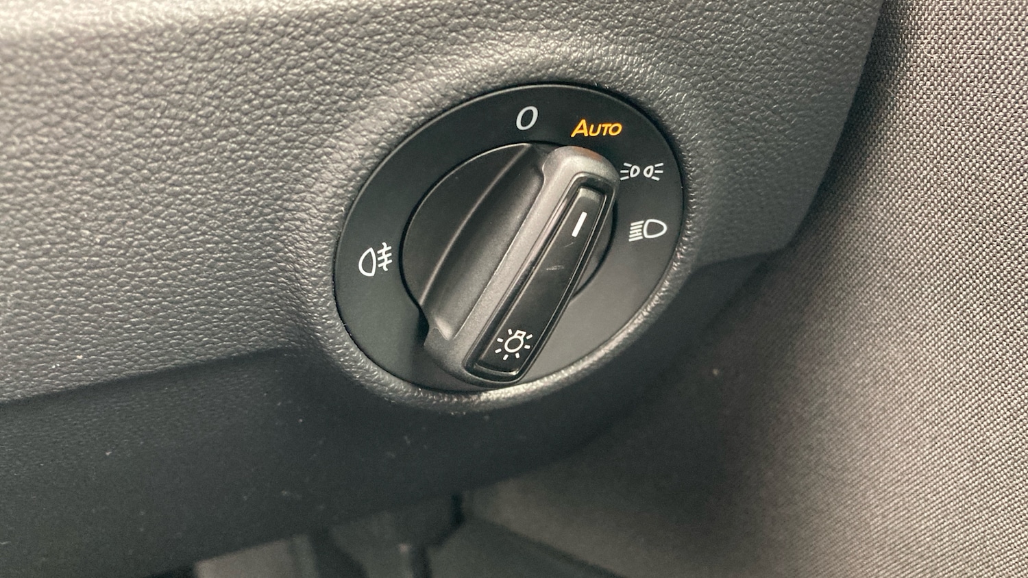 Used Volkswagen T-Roc 2022 for sale - 76766795: Photo 26