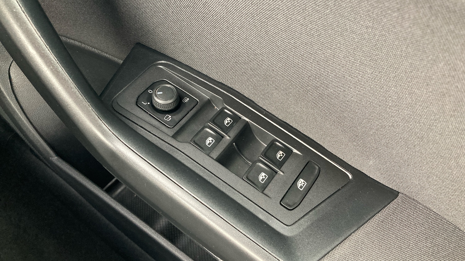 Used Volkswagen T-Roc 2022 for sale - 76766795: Photo 27