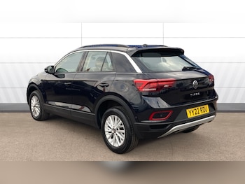 Used Volkswagen T-Roc 2022 for sale - 76766795: Photo