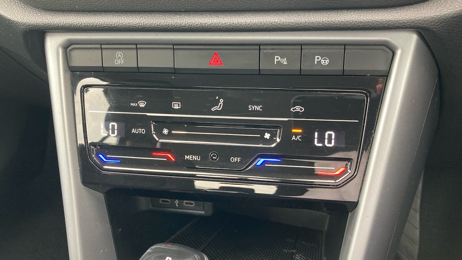 Used Volkswagen T-Roc 2022 for sale - 76766795: Photo 30