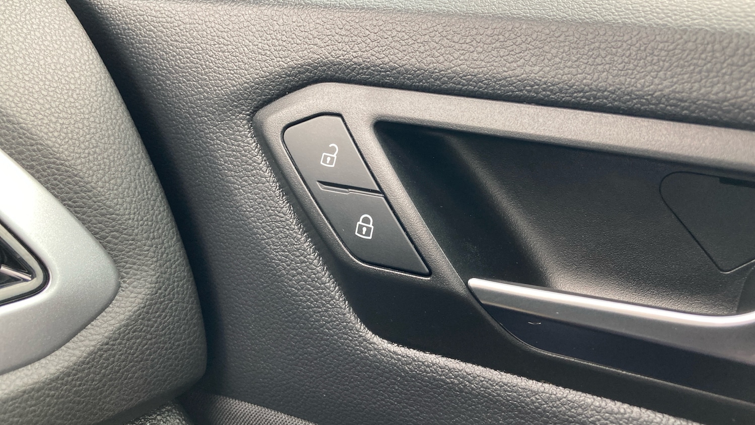 Used Volkswagen T-Roc 2022 for sale - 76766795: Photo 35