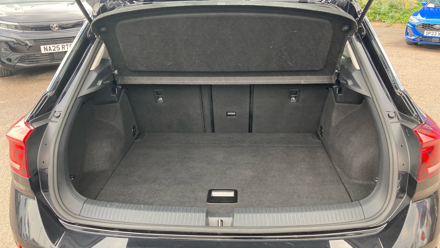 Used Volkswagen T-Roc 2022 for sale - 76766795: Photo 4