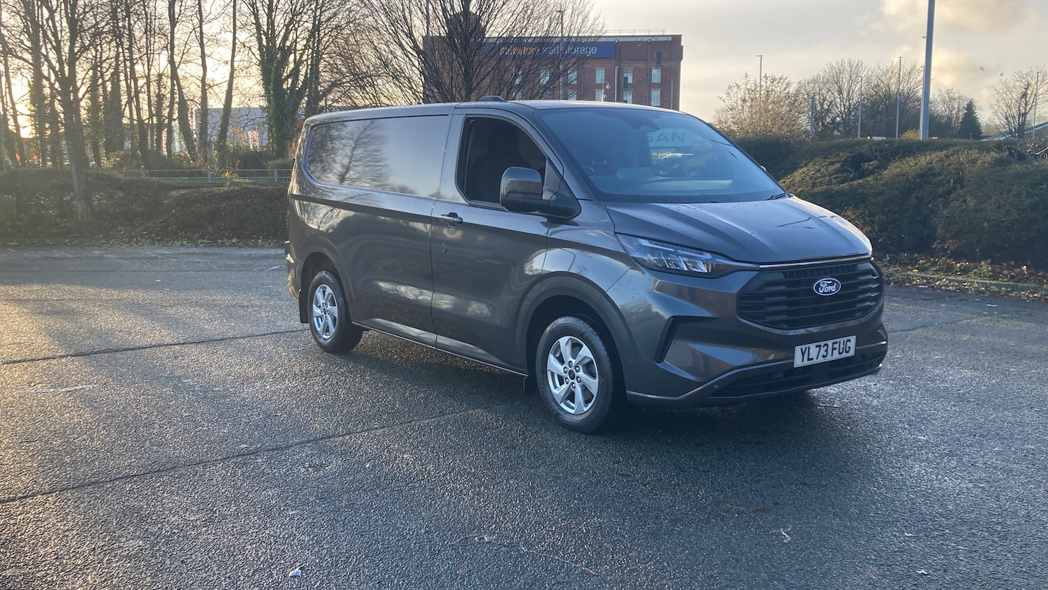 Used Ford Transit Custom 2023 for sale - 76946688: Photo 2