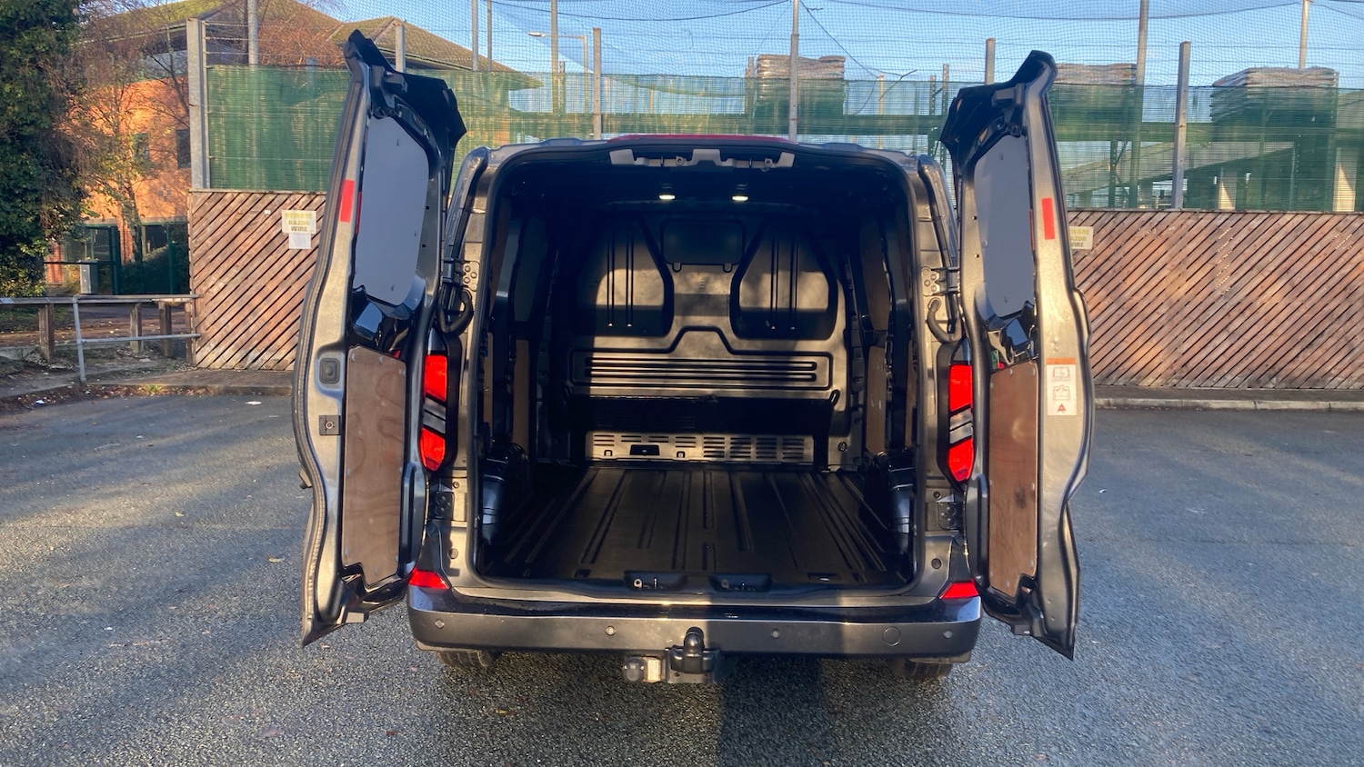 Used Ford Transit Custom 2023 for sale - 76946688: Photo 25