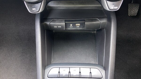 Used Kia Stonic 2019 for sale - 76253902: Photo 17