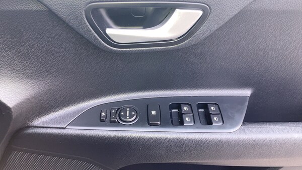 Used Kia Stonic 2019 for sale - 76253902: Photo 23