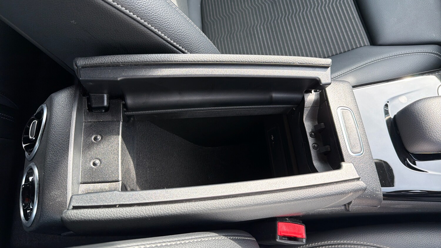 Used Mercedes-Benz A-Class 2019 for sale - 77973184: Photo 44