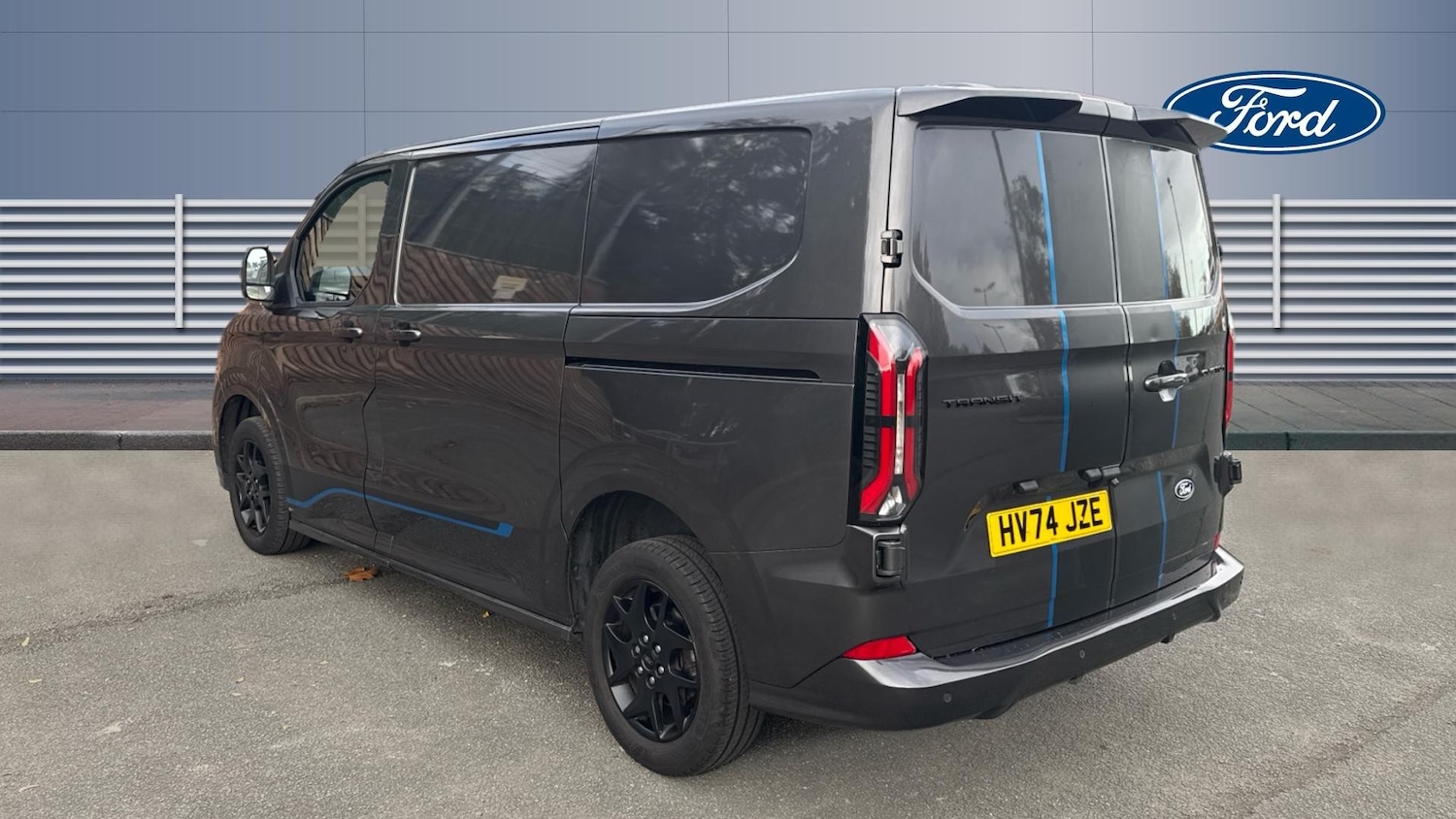 Used Ford Transit Custom 2024 for sale - 76363281: Photo 2