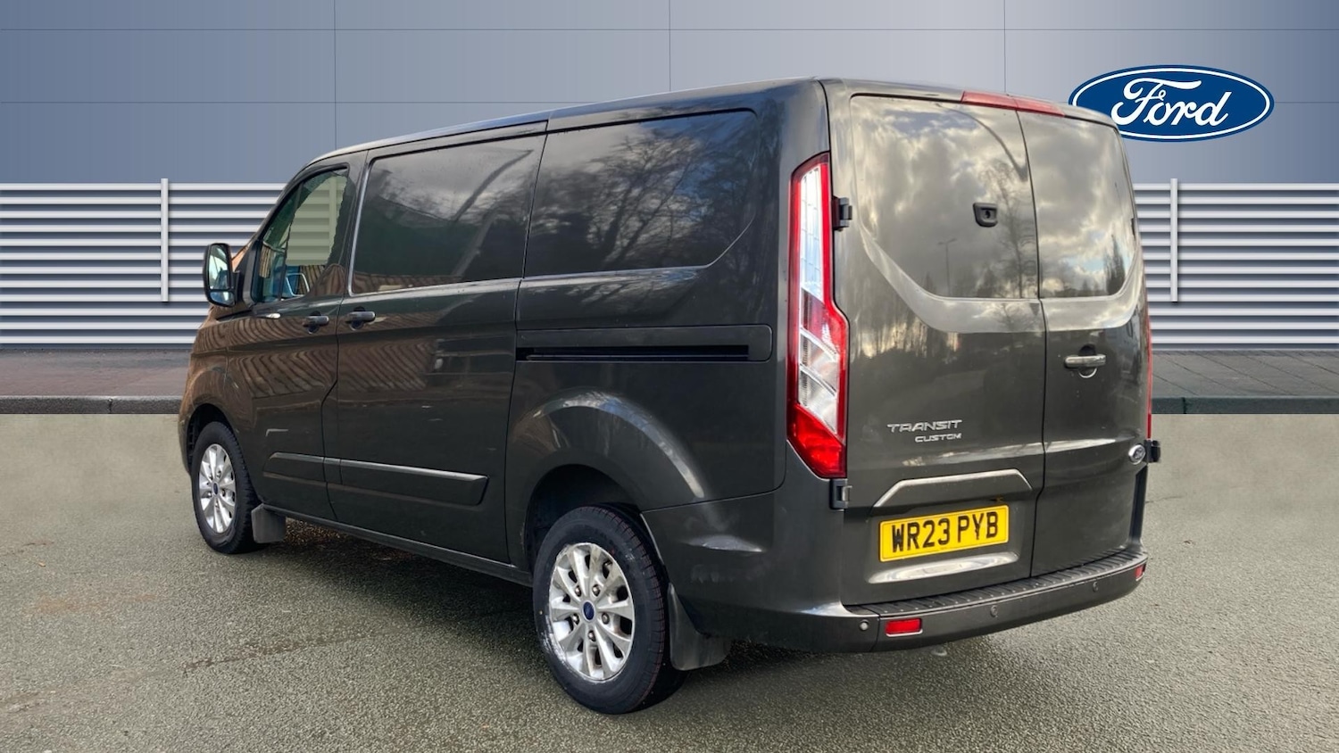 Used Ford Transit Custom 2023 for sale - 77180641: Photo 2