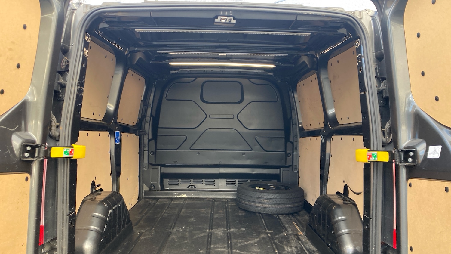 Used Ford Transit Custom 2023 for sale - 77180641: Photo 25