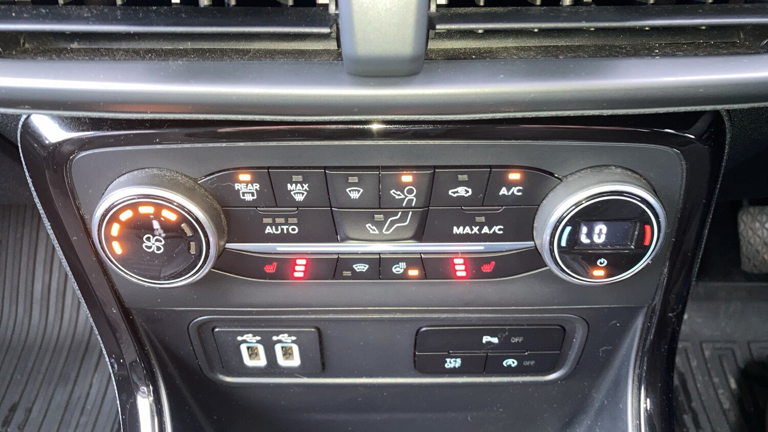 Used Ford Ecosport 2018 for sale - 76450231: Photo 15