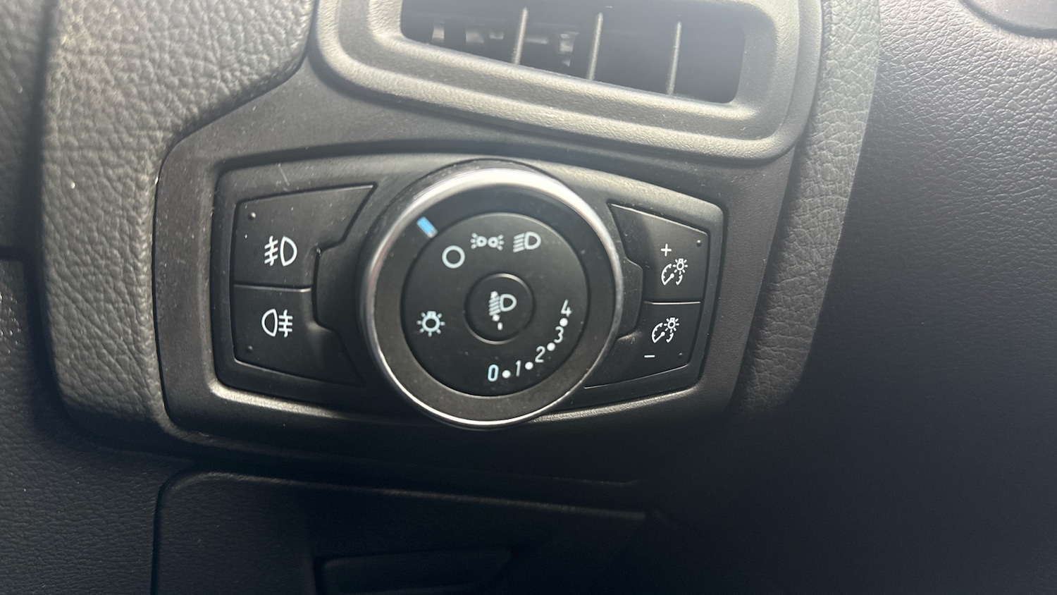 Used Ford Focus 2018 for sale - 77893160: Photo 34