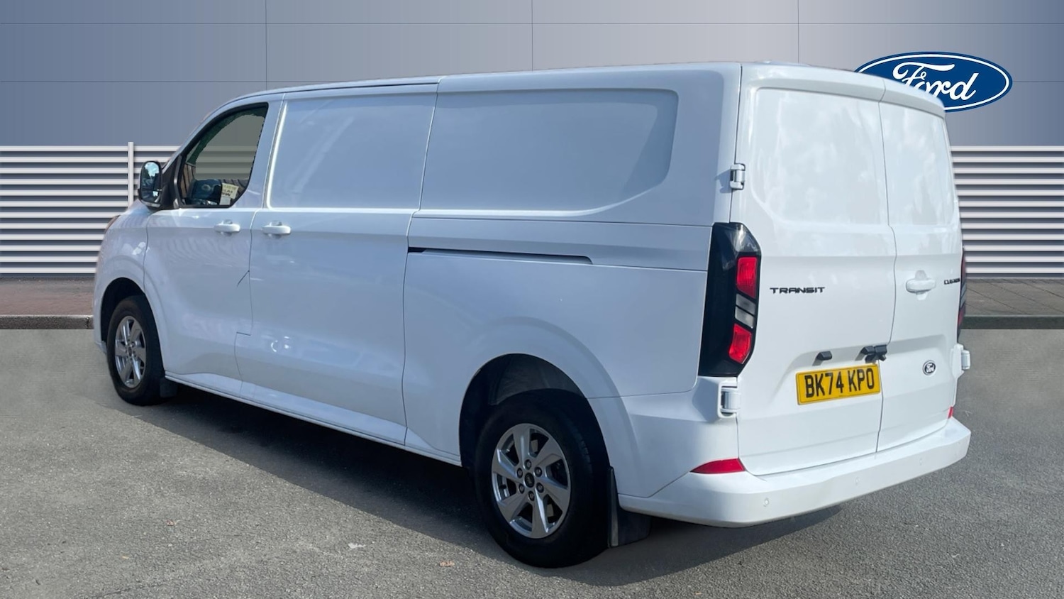 Used Ford Transit Custom 2024 for sale - 76035234: Photo 2