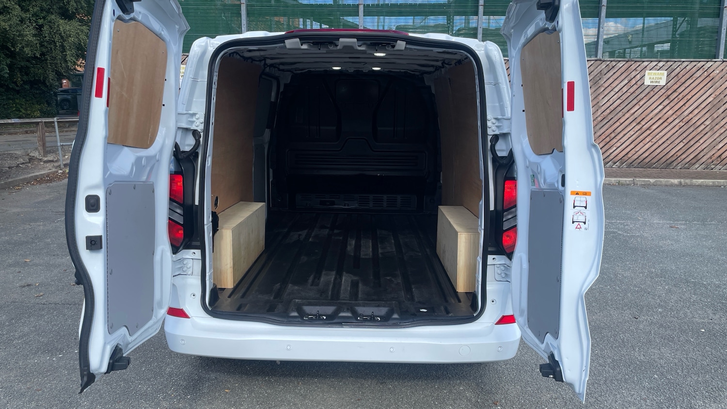 Used Ford Transit Custom 2024 for sale - 76035234: Photo 3