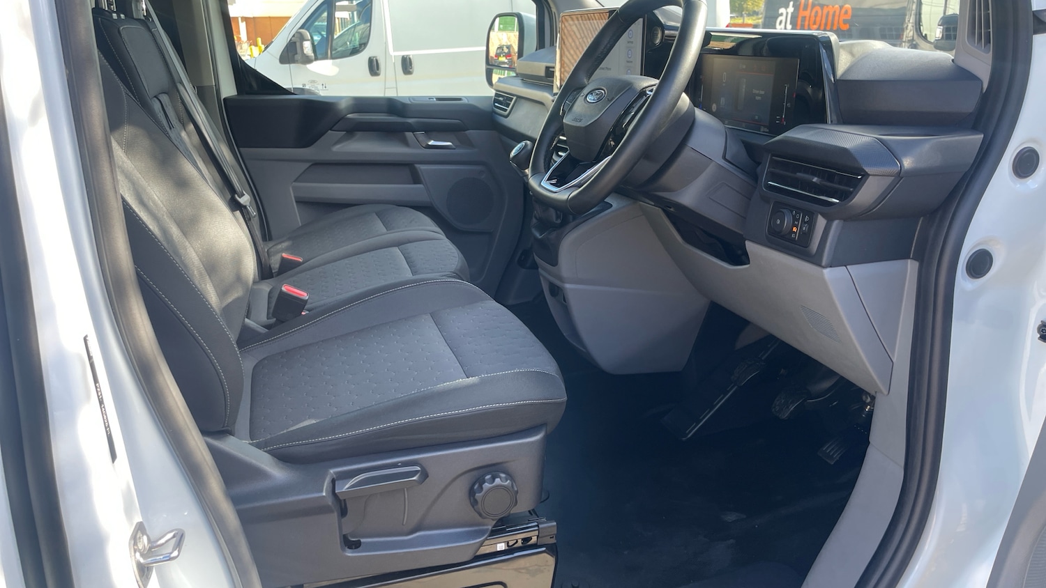 Used Ford Transit Custom 2024 for sale - 76035234: Photo 6