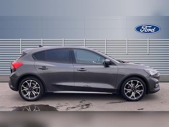 Used Ford Focus 2021 for sale - 76517886: Photo