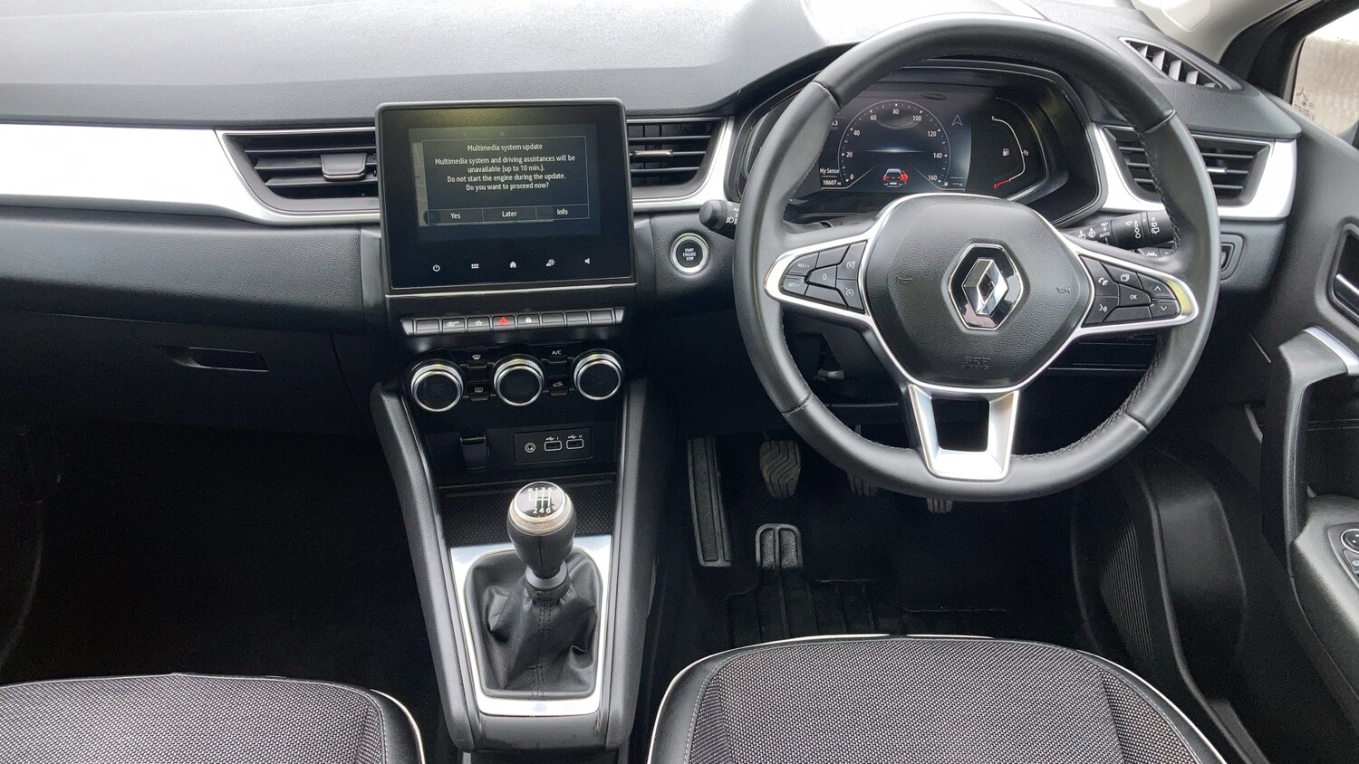 Used Renault Captur 2024 for sale - 76010954: Photo 16