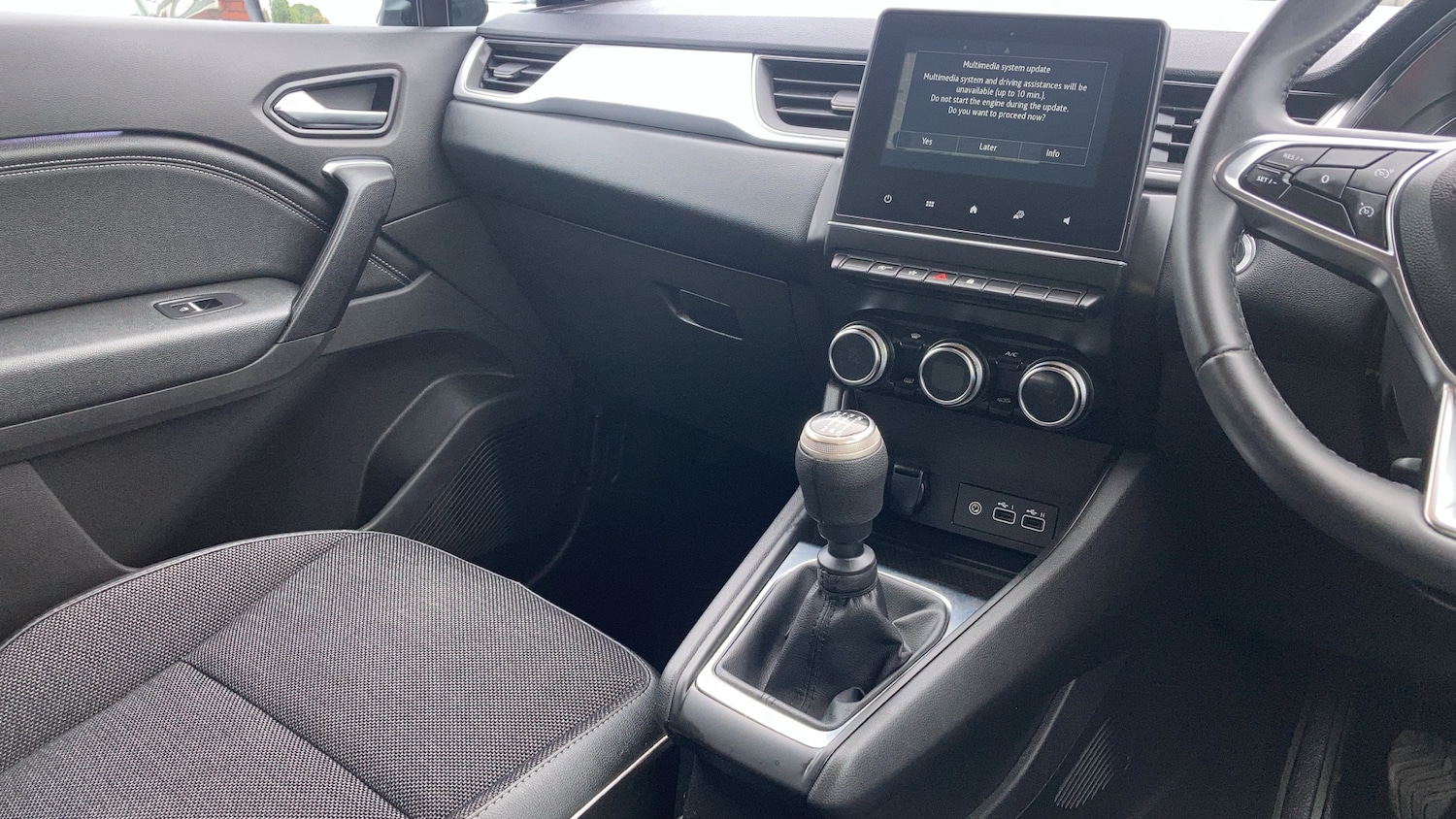 Used Renault Captur 2024 for sale - 76010954: Photo 22