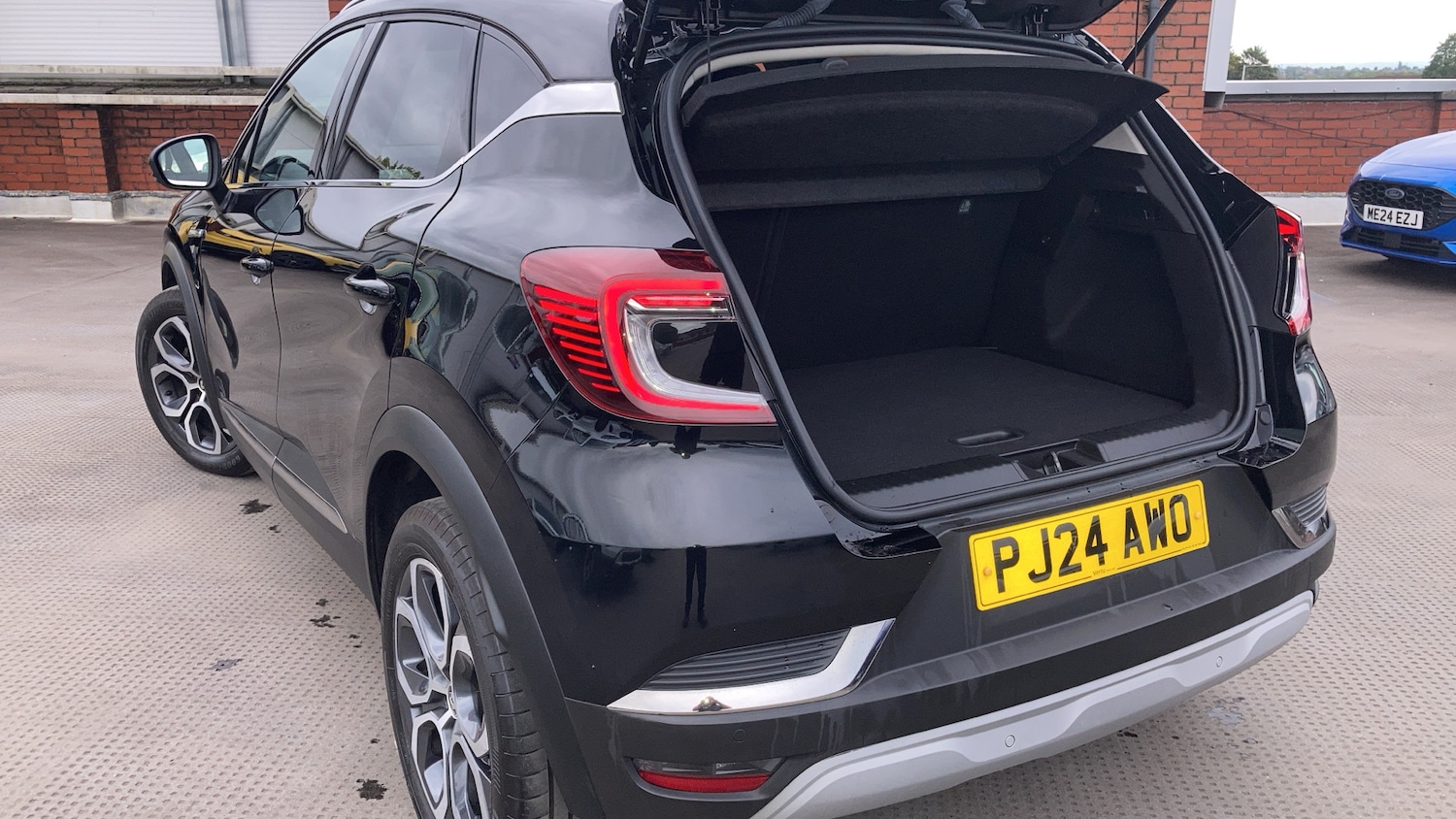 Used Renault Captur 2024 for sale - 76010954: Photo 39