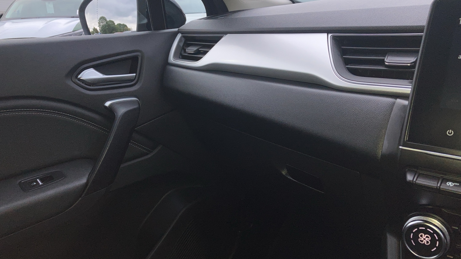 Used Renault Captur 2024 for sale - 76010954: Photo 6