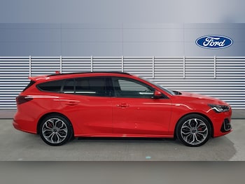 Used Ford Focus 2022 for sale - 77046125: Photo