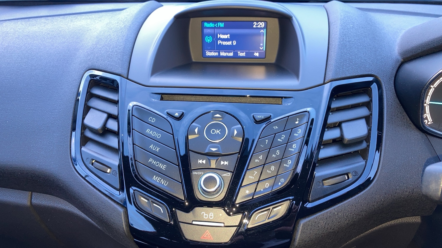 Used Ford Fiesta 2016 for sale - 76882292: Photo 8