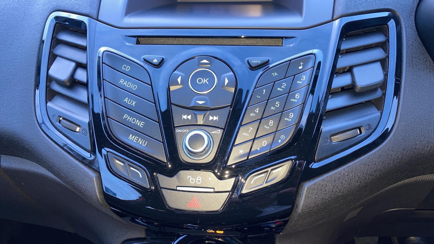 Used Ford Fiesta 2016 for sale - 76882292: Photo 9