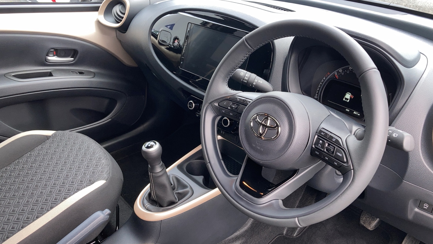 Used Toyota Aygo X 2025 for sale - 77225661: Photo 15