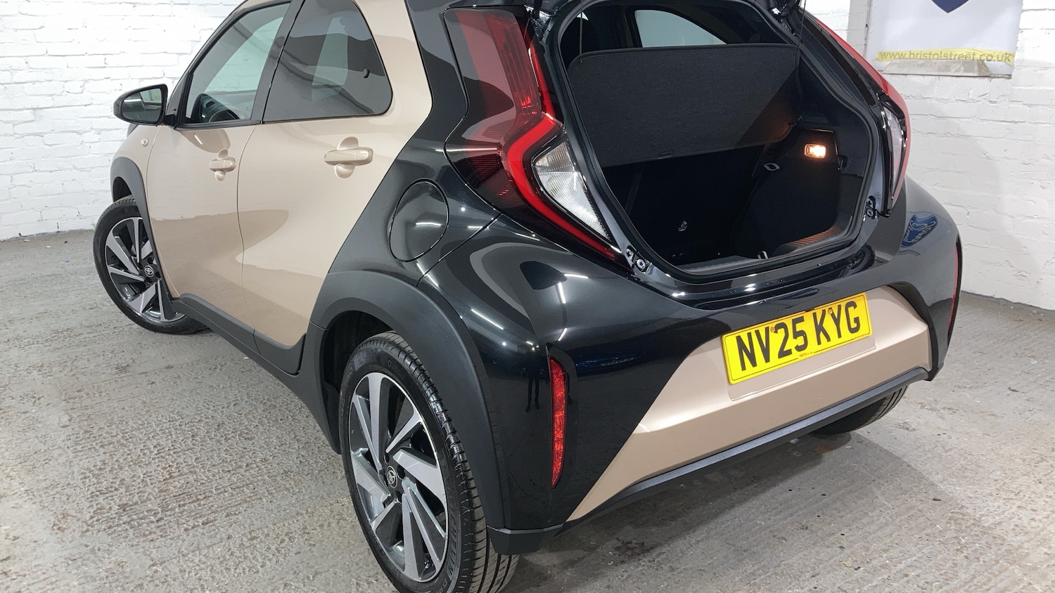 Used Toyota Aygo X 2025 for sale - 77225661: Photo 35