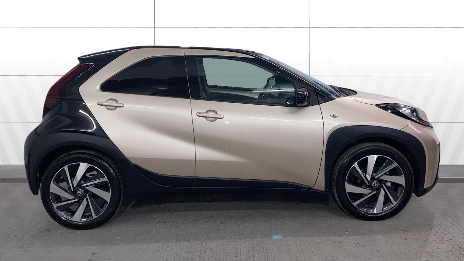 Used Toyota Aygo X 2025 for sale - 77225661: Photo 4