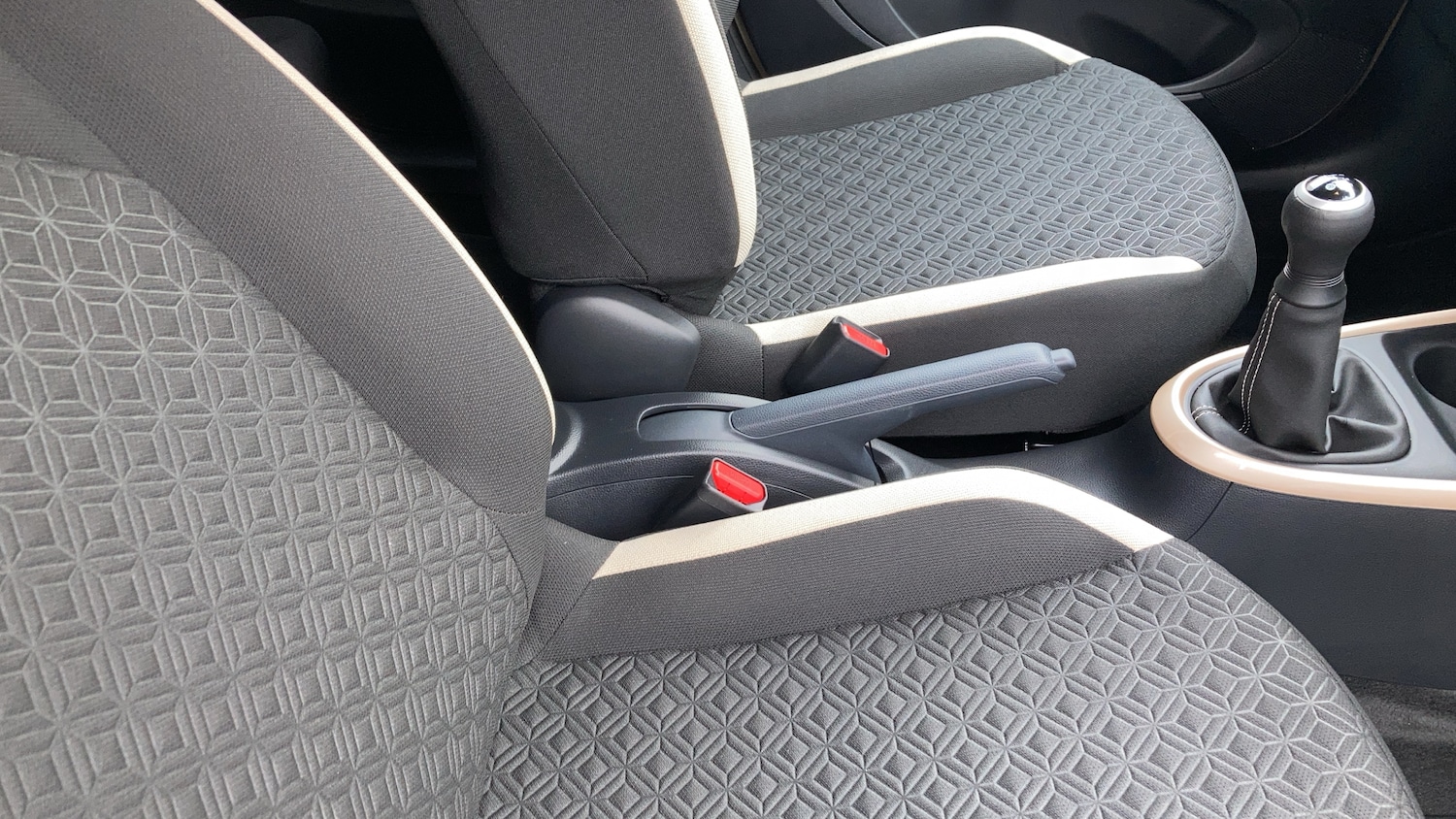 Used Toyota Aygo X 2025 for sale - 77225661: Photo 41