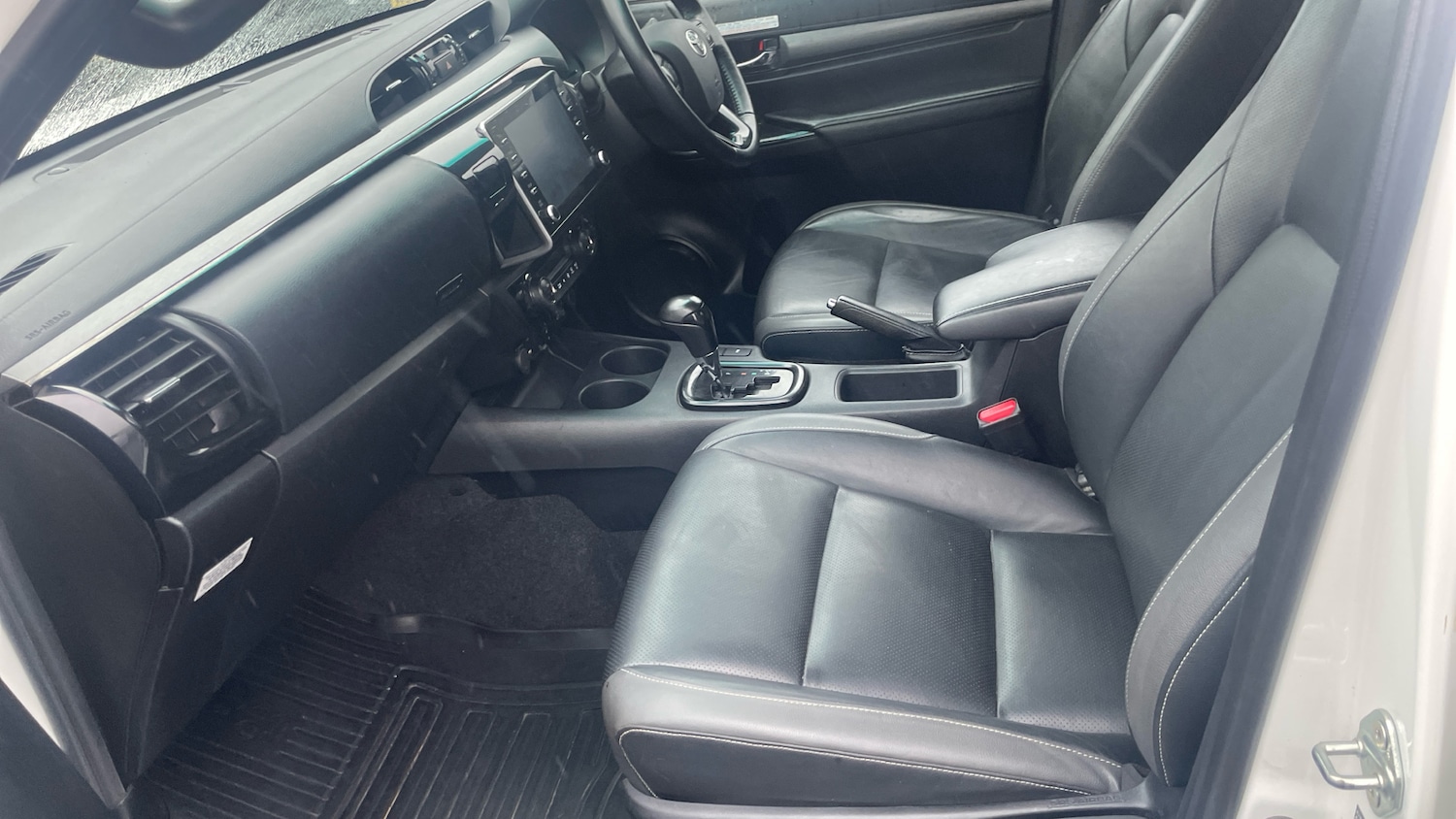 Used Toyota Hilux 2022 for sale - 77945306: Photo 14