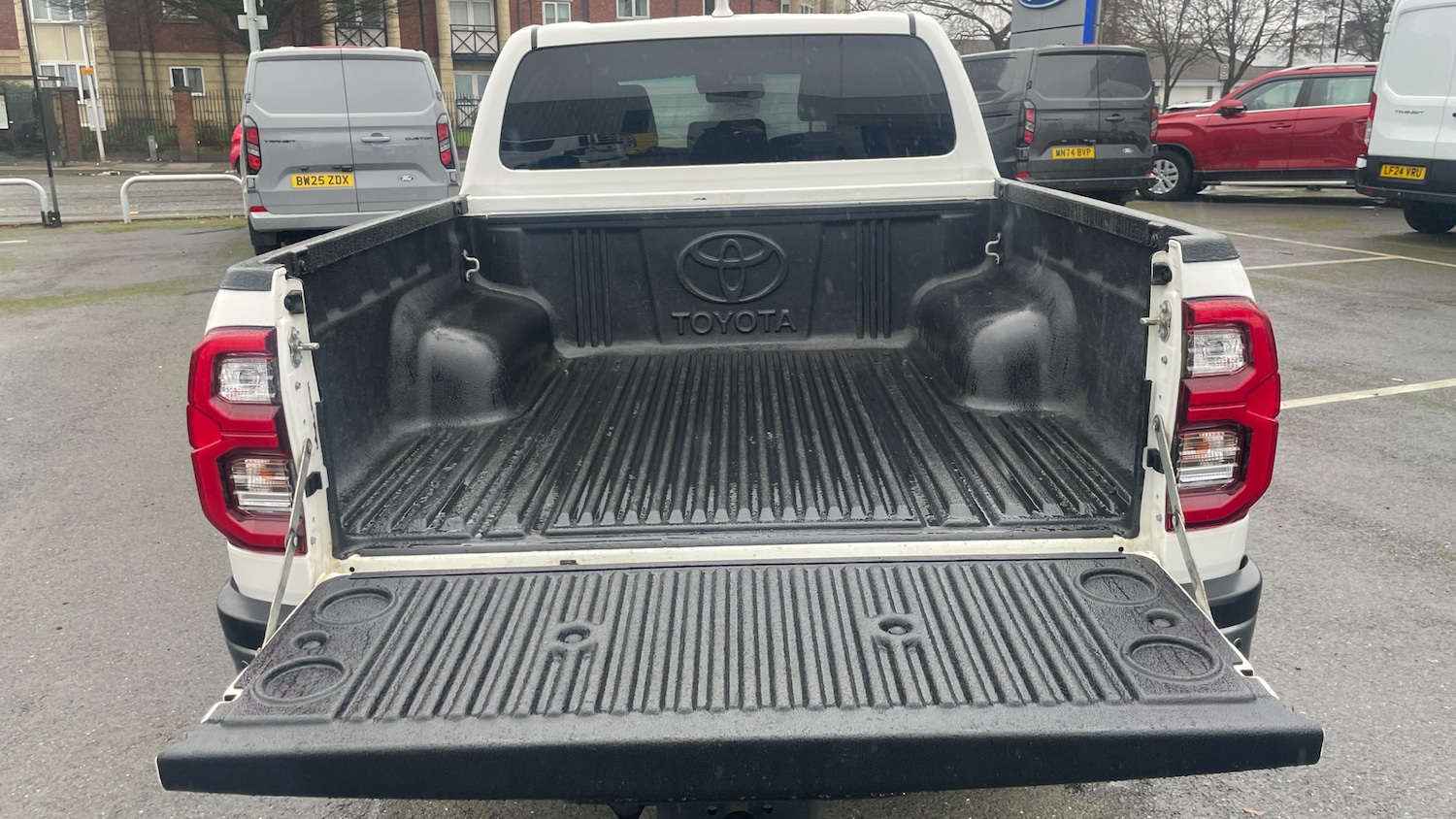 Used Toyota Hilux 2022 for sale - 77945306: Photo 23