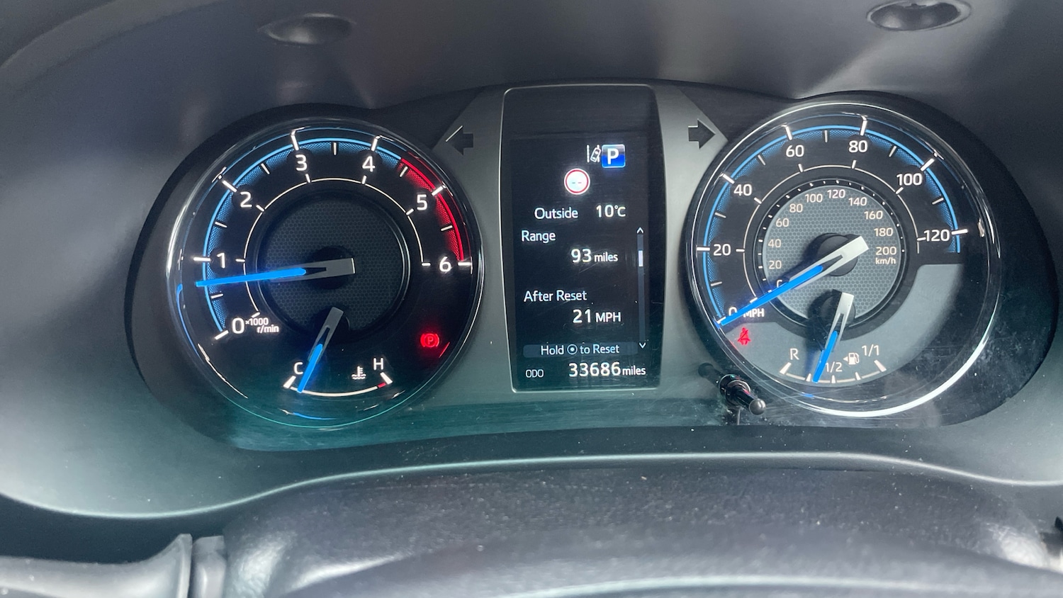 Used Toyota Hilux 2022 for sale - 77945306: Photo 30