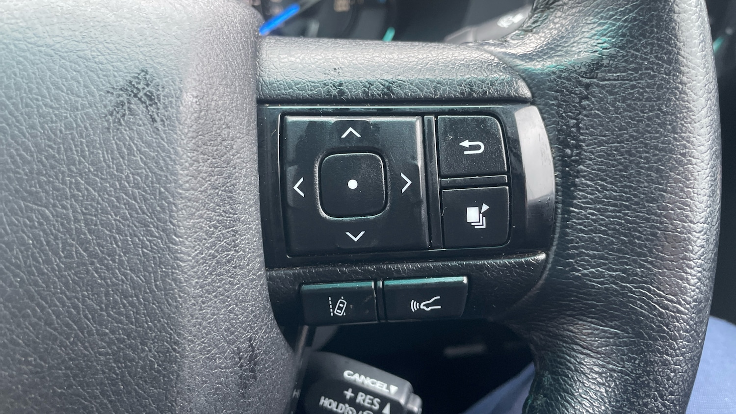 Used Toyota Hilux 2022 for sale - 77945306: Photo 6