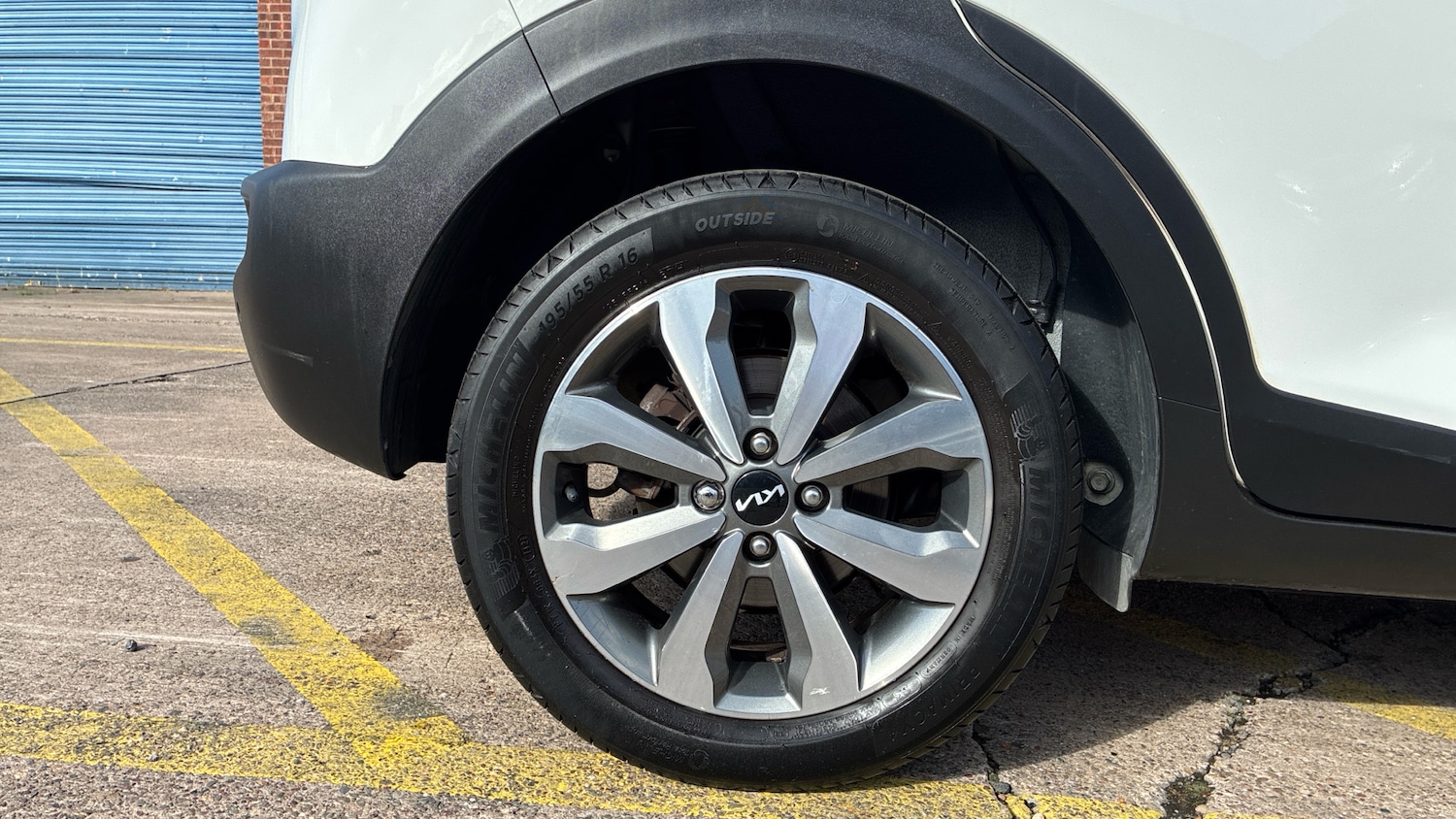 Used Kia Stonic 2022 for sale - 76766841: Photo 7