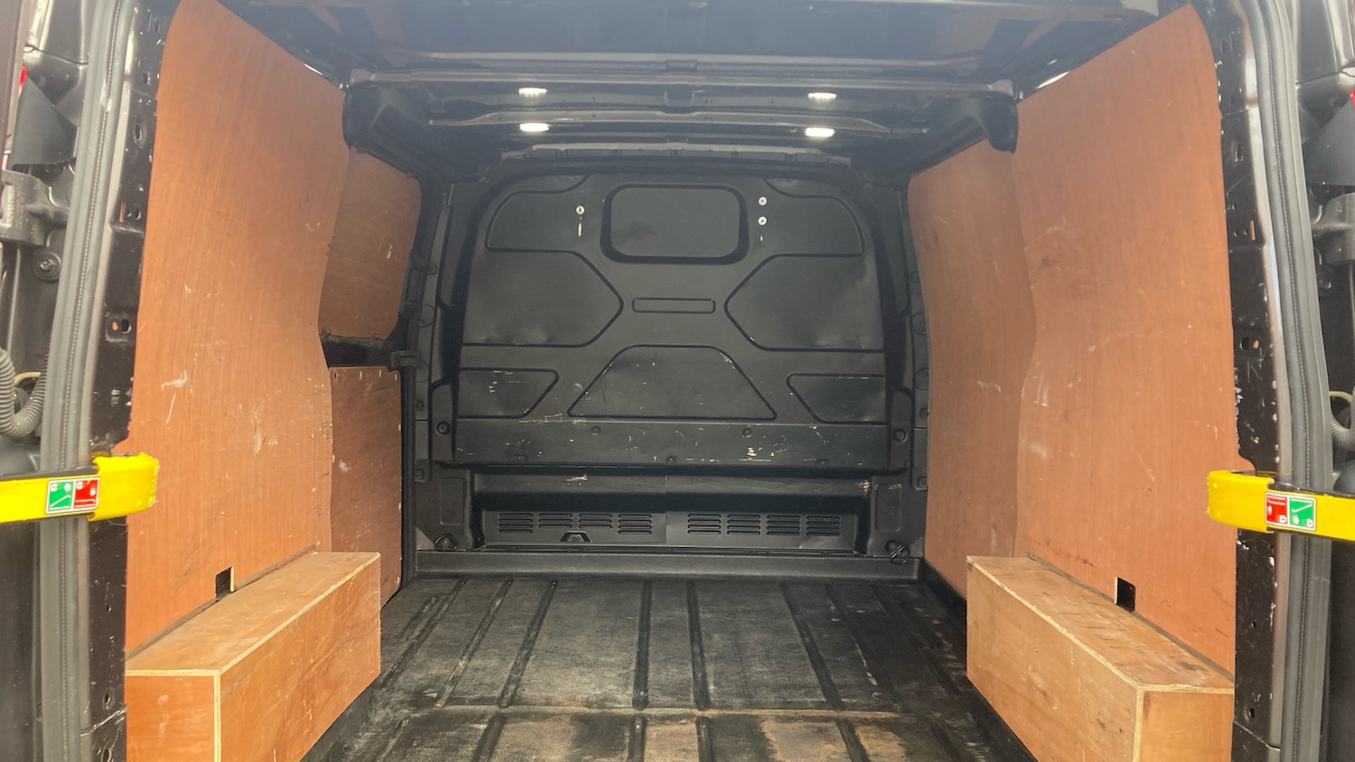 Used Ford Transit Custom 2022 for sale - 77945307: Photo 23