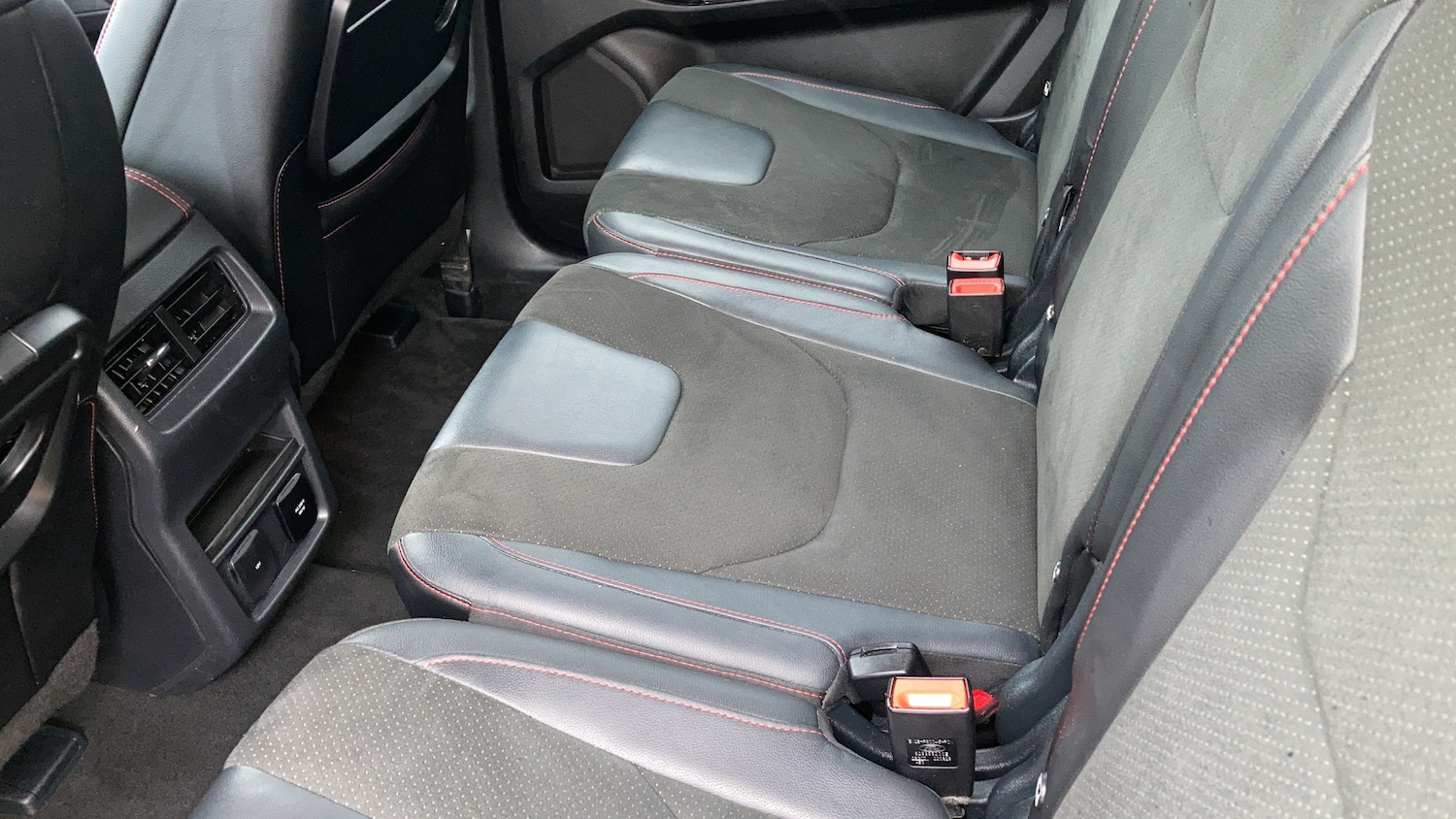 Used Ford S-Max 2022 for sale - 76627787: Photo 16