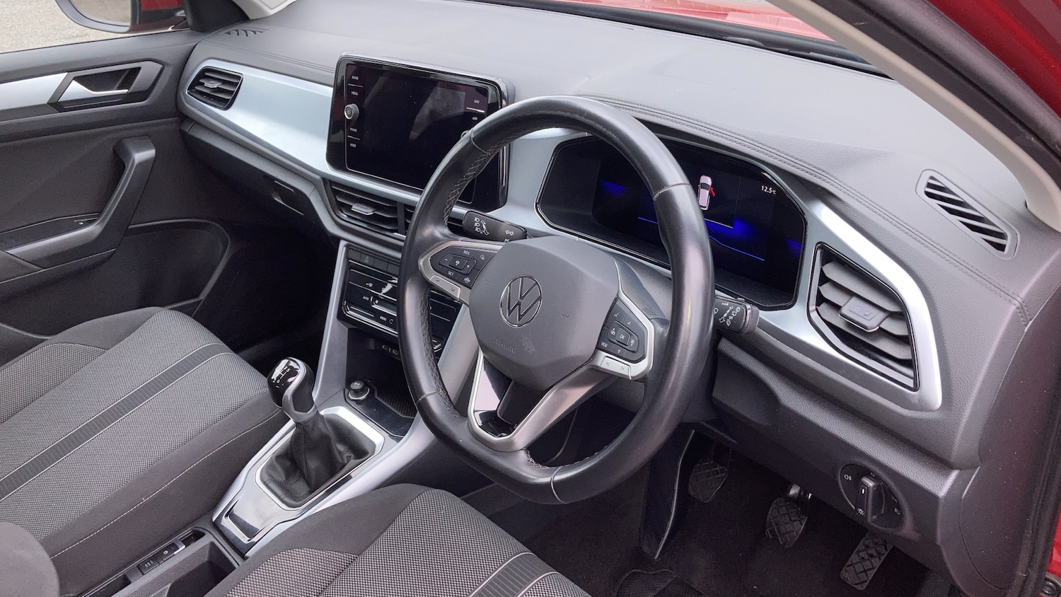 Used Volkswagen T-Roc 2023 for sale - 78105463: Photo 14