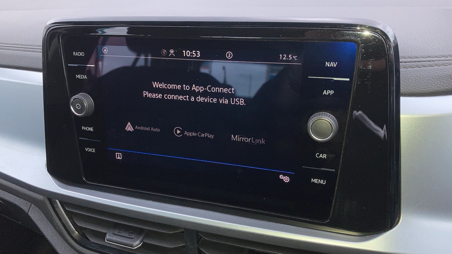 Used Volkswagen T-Roc 2023 for sale - 78105463: Photo 9