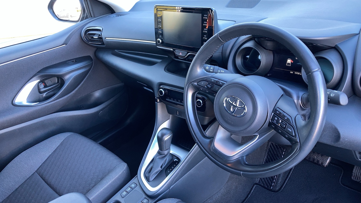 Used Toyota Yaris 2022 for sale - 76652219: Photo 12