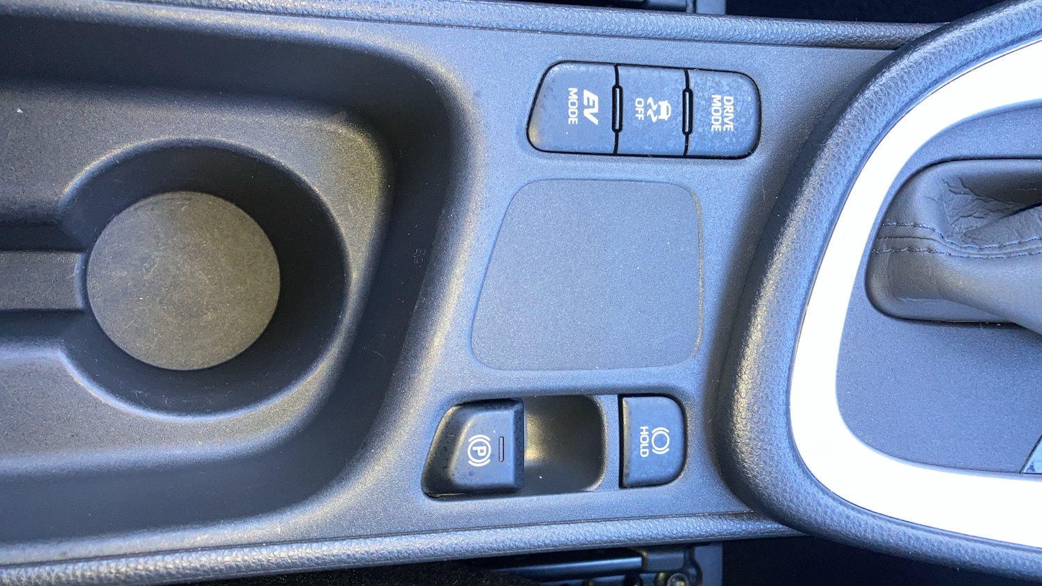 Used Toyota Yaris 2022 for sale - 76652219: Photo 37