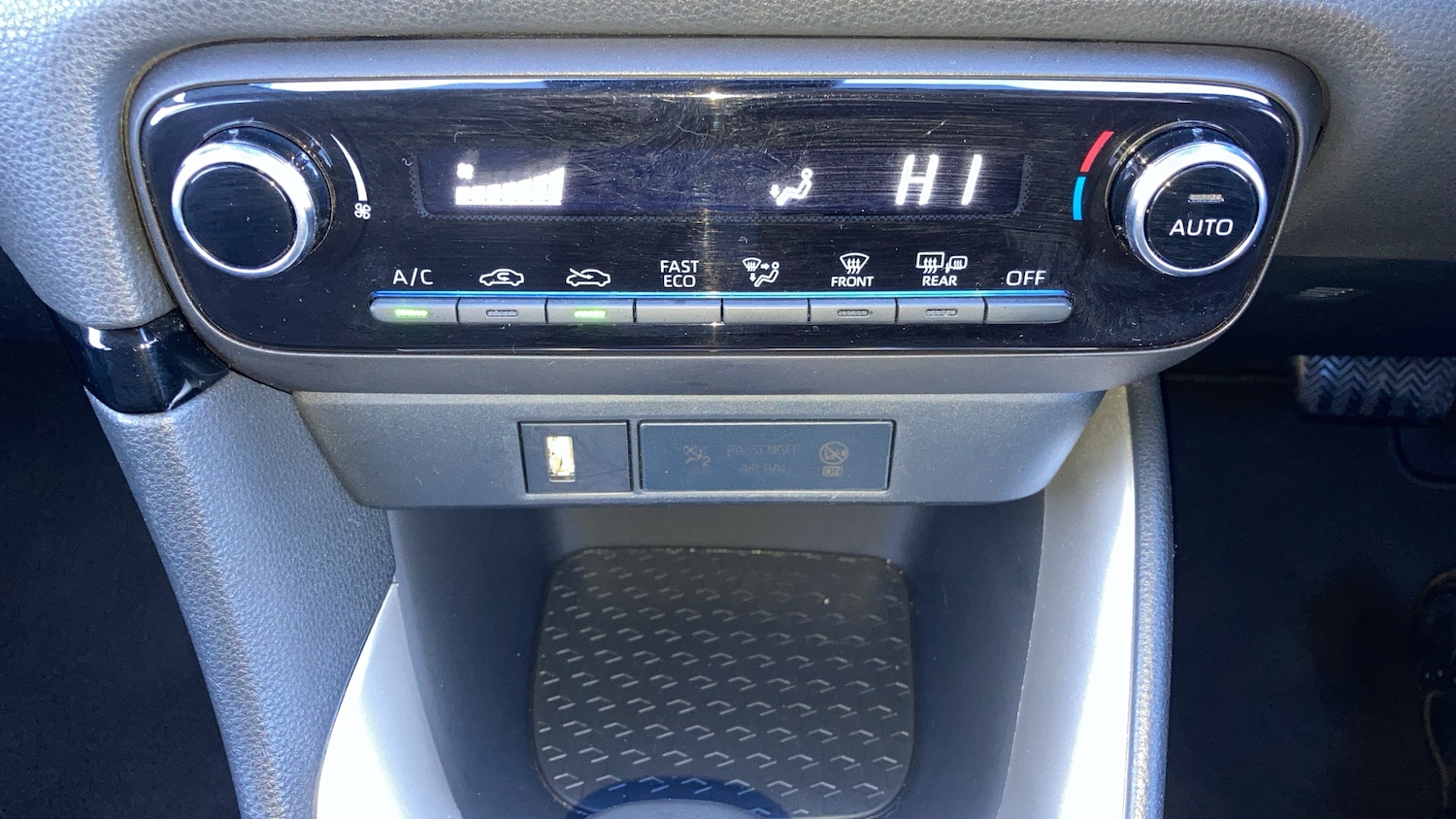 Used Toyota Yaris 2022 for sale - 76652219: Photo 38